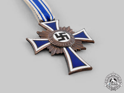 germany,_third_reich._a_lot_of_honour_crosses_of_the_german_mother,_all_grades_m19_20518_1