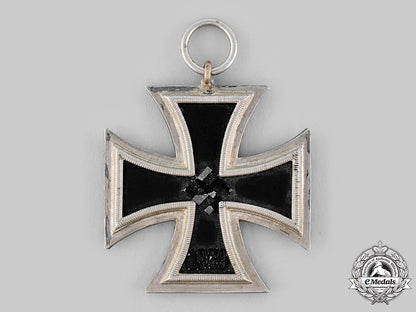 germany,_wehrmacht._a1939_iron_cross_ii_class_with_ribbon_bar_m19_20533