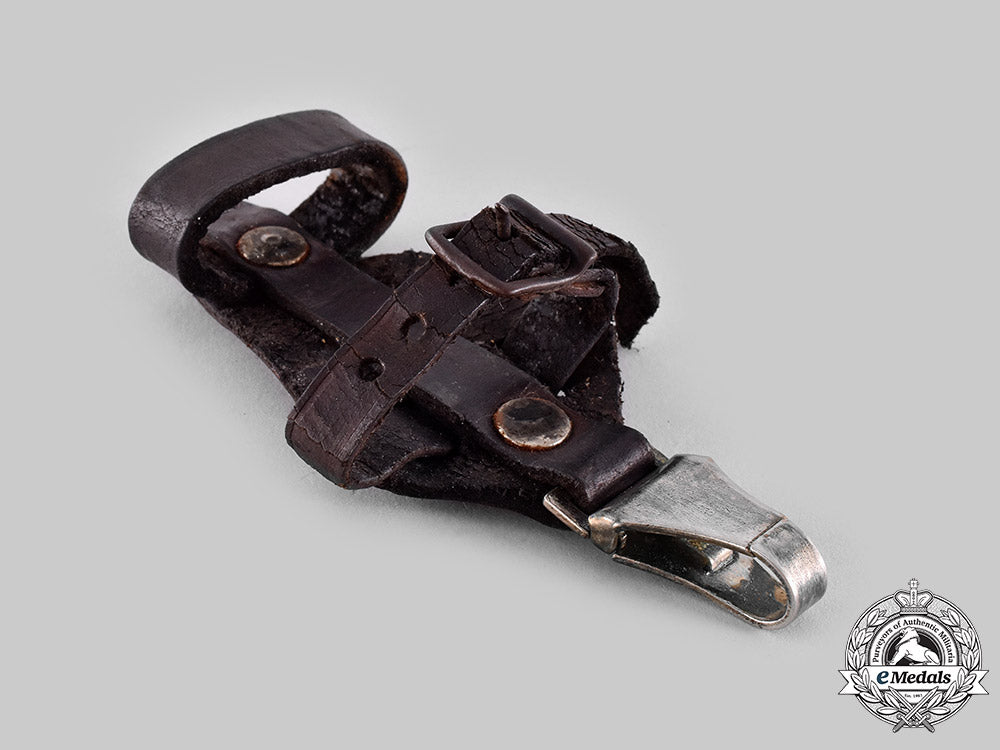 germany,_ss._a_ss_dagger_hanger_by_f.w._assmann&_söhne_m19_20606
