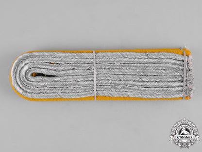 germany,_luftwaffe._a_set_of_luftwaffe_flight_personnel_leutnant_rank_insignia_m19_2060_1
