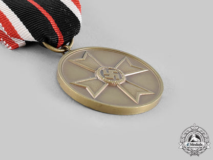 germany,_wehrmacht._a_war_merit_medal,_with_package_of_issue,_by_frank&_reif_m19_20635
