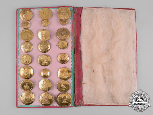 united_kingdom._an_early_collection_of_livery_buttons,_c.1835_m19_20749_1_1