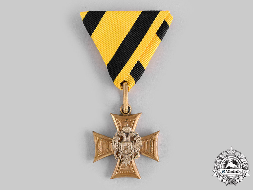 austria,_empire._a_military_long_service_decoration,_ii_class_for_officers_for_twenty-_five_years'_service,_c.1850_m19_20936