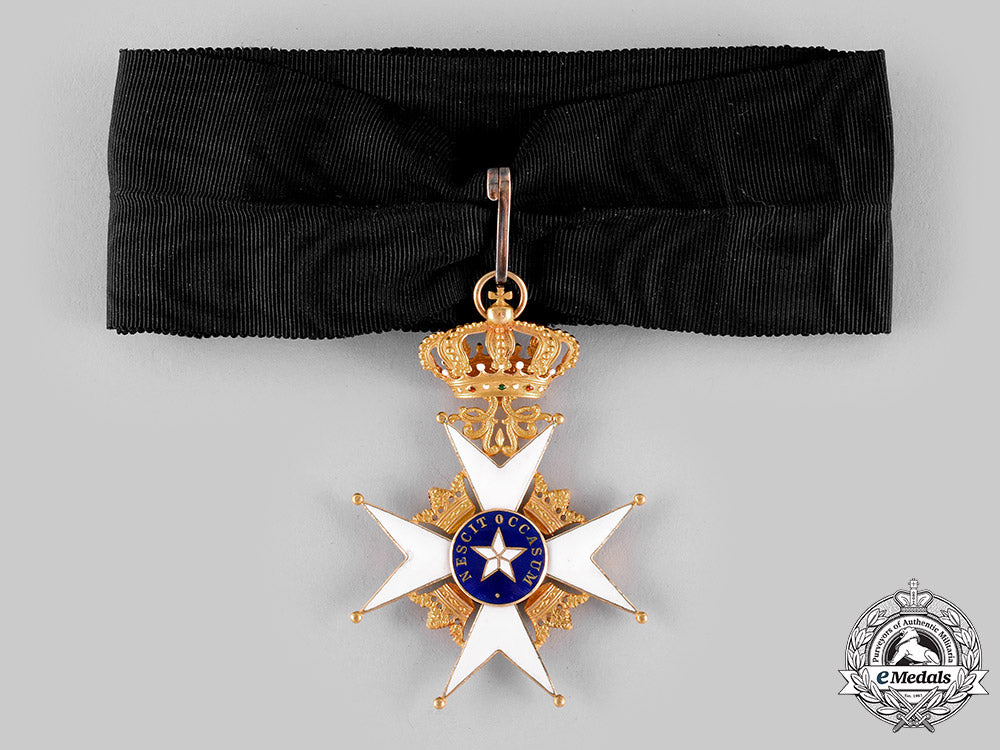 sweden,_kingdom._an_order_of_the_north_star,_ii_class_commander_in_gold,_by_c.f.carlman,_c.1945_m19_20969