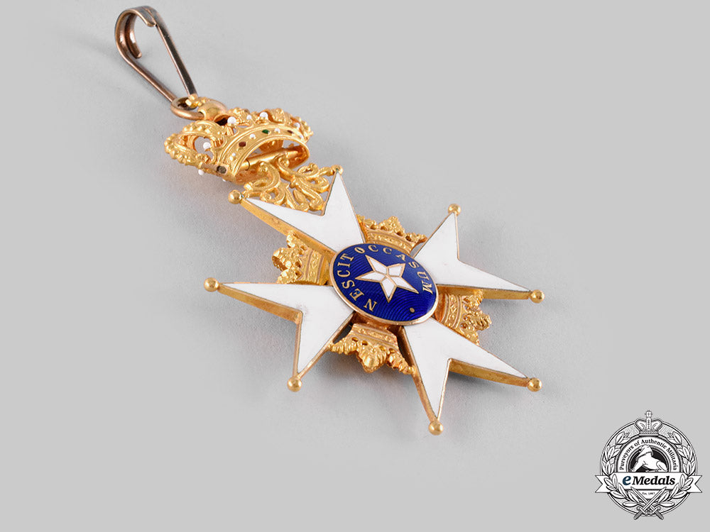 sweden,_kingdom._an_order_of_the_north_star,_ii_class_commander_in_gold,_by_c.f.carlman,_c.1945_m19_20973