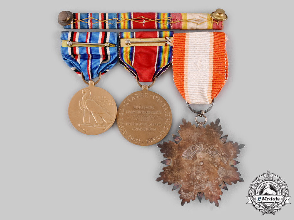 united_states._a_chinese_resplendent_banner_medal_bar,_c.1945_m19_21006