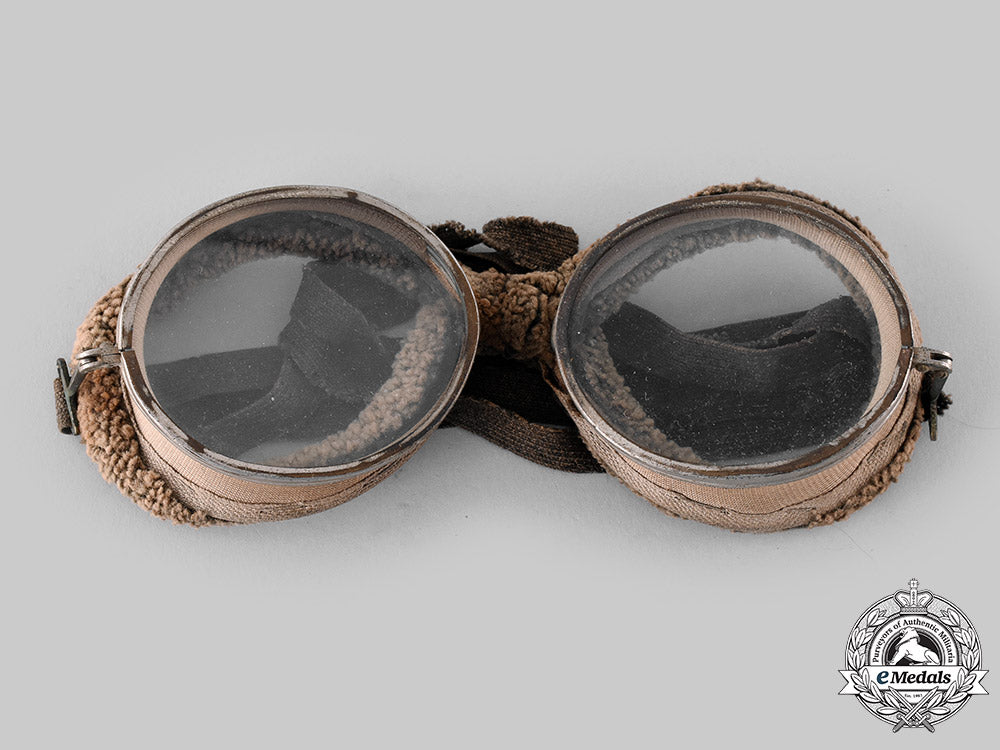 united_states._an_army_air_service_flying_helmet&_goggles,_by_a.g._spalding&_bros_m19_21454