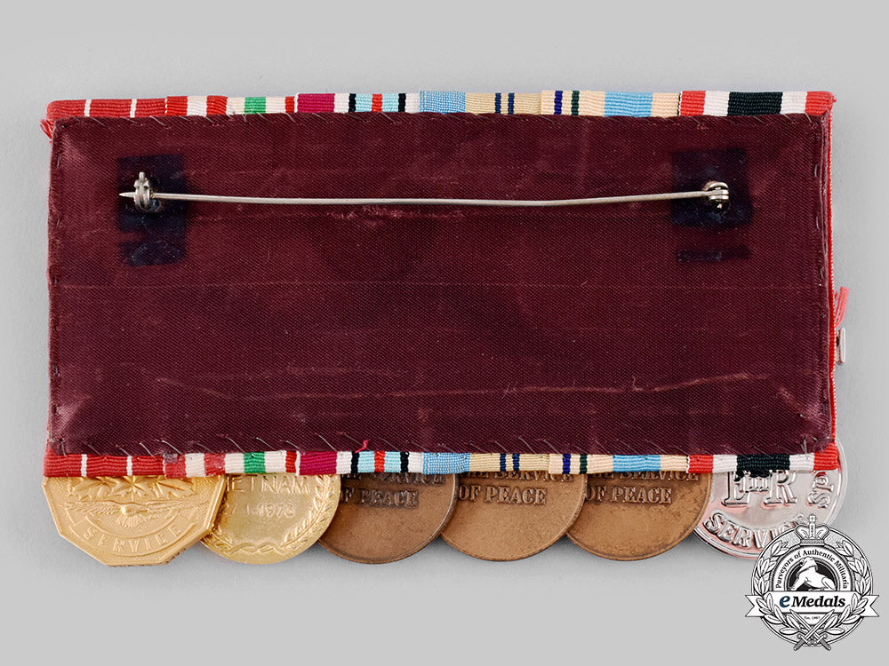 canada,_commonwealth._a_fine_modern_peacekeeping_service_group_to_captain_g.a._williams_m19_21586