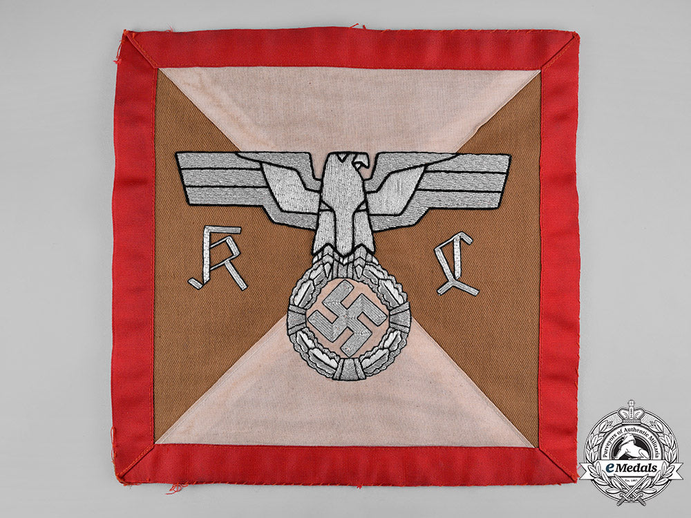 germany,_nsdap._a_pre-1939_kreisleiter_vehicle_pennant_m19_2165_1_1