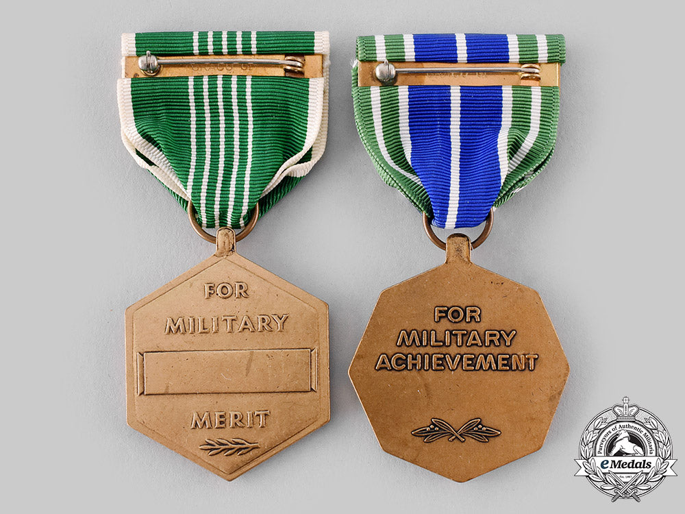 united_states._two_army_medals_in_case_m19_21723