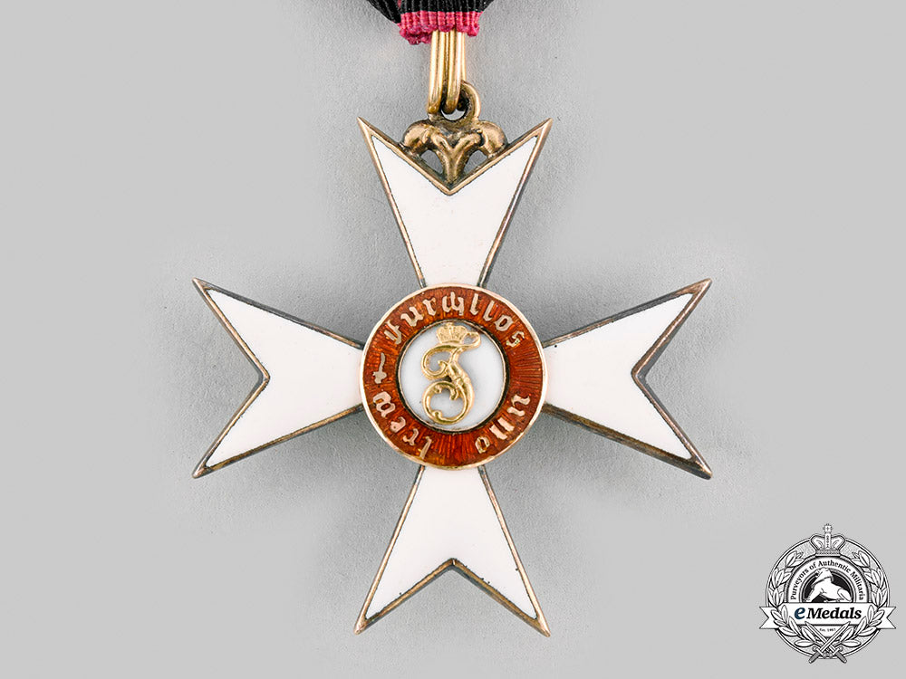 wurttemberg,_kingdom._an_order_of_the_crown_in_gold,_knight’s_cross,_c.1900_m19_21893_1_1_1_1
