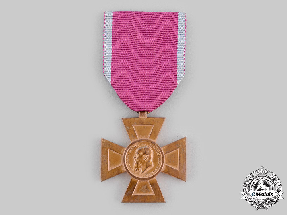 bavaria,_kingdom._a_luitpold_cross_for_forty_years_of_state_and_public_service,_c.1911_m19_22183