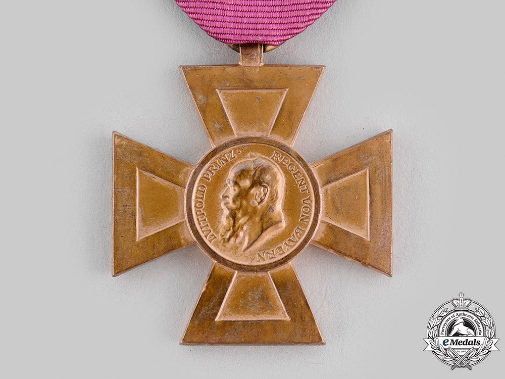 bavaria,_kingdom._a_luitpold_cross_for_forty_years_of_state_and_public_service,_c.1911_m19_22184