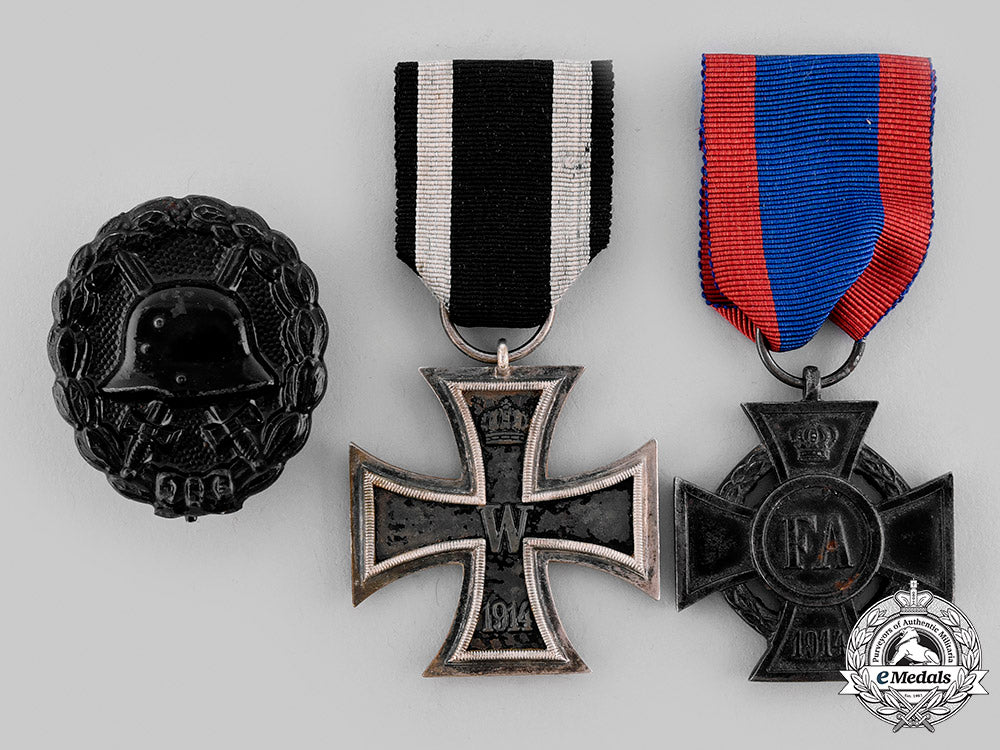 germany,_imperial._a_lot_of_medals_and_decorations_m19_22191
