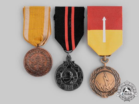 finland,_vatican,_vietnam._three_medals&_awards_m19_22362