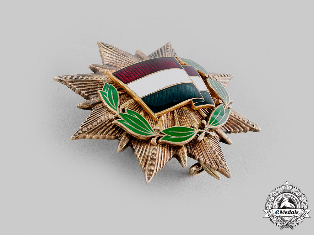 hungary,_people's_republic._an_order_of_the_flag_of_the_people's_republic_of_hungary,_iv_class,_c.1960_m19_22369