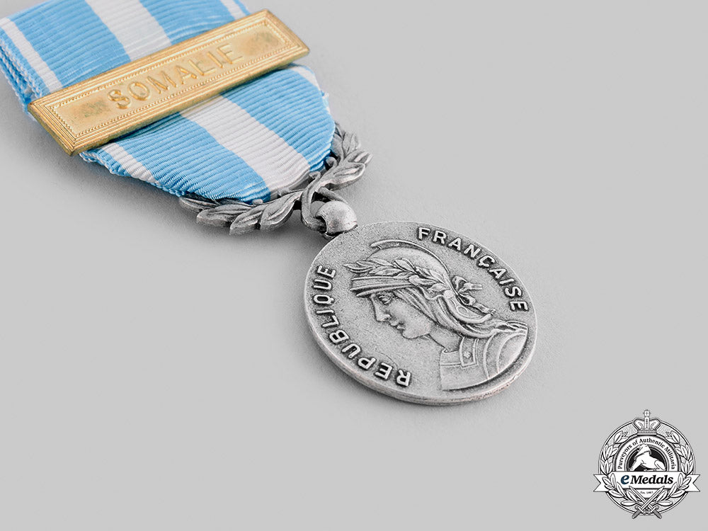 france,_v_republic._an_overseas_medal_with_somalia_clasp,_c.1965_m19_22386