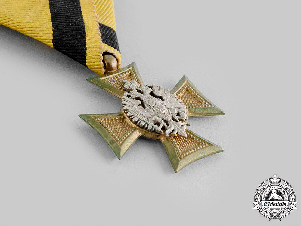 austria,_empire._a_military_long_service_decoration,_iii_class_with_mother_of_pearl,_c.1915_m19_22421