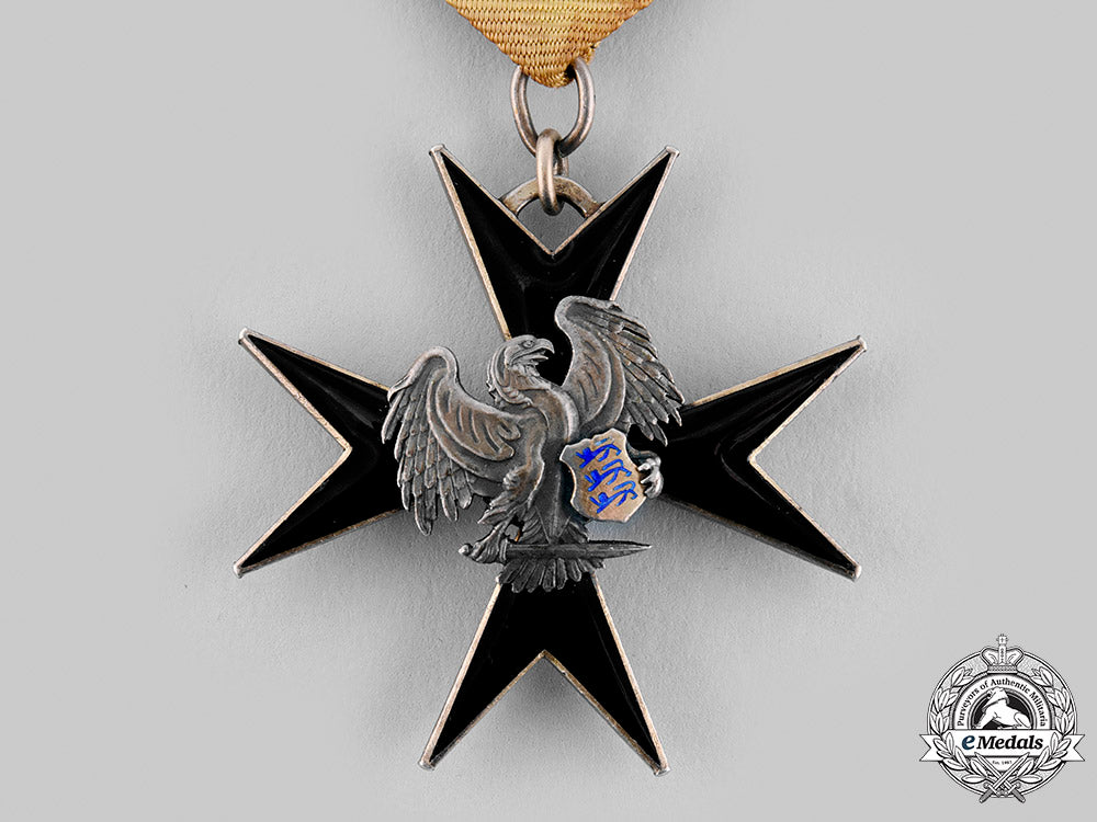 estonia._an_order_of_the_eagle_cross,_v_class_knight,_c.1930_m19_22441