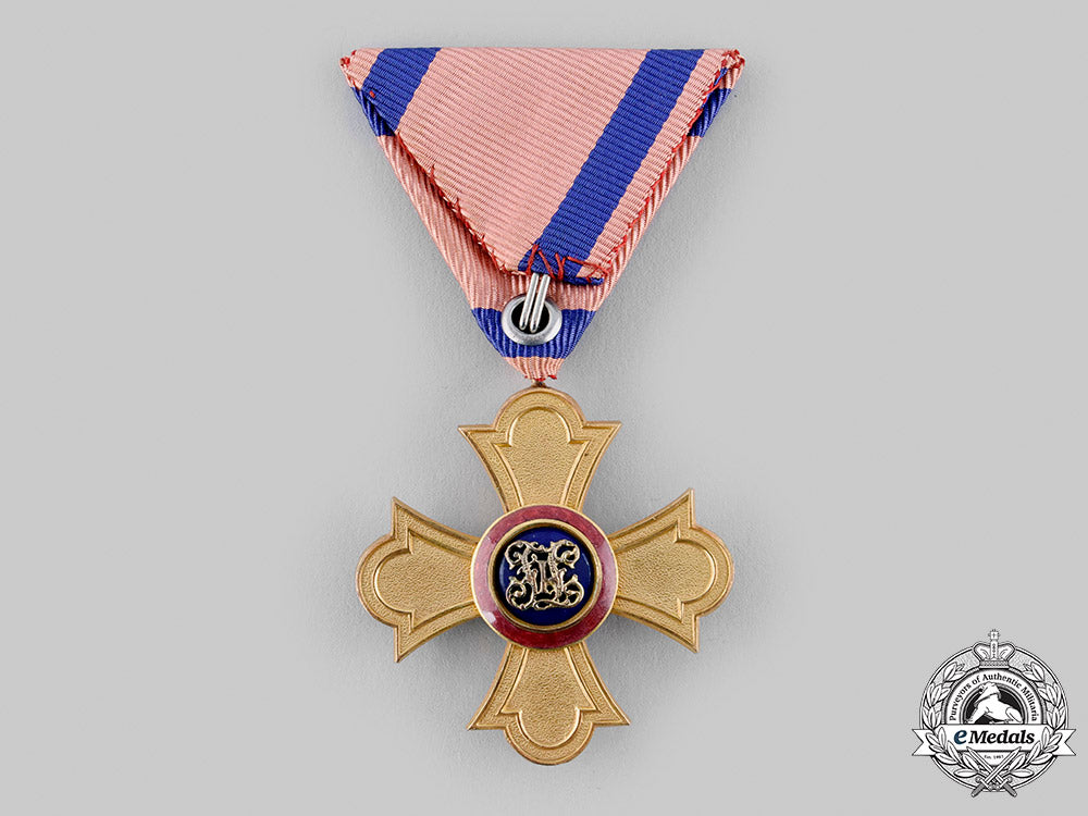 liechtenstein,_dukedom._an_order_of_merit,_gold_medal,_c.1940_m19_22455