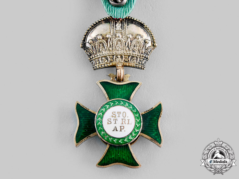austria,_imperial._an_order_of_st._stephen,_commander's_kleindekoration(_rothe_copy)_m19_22638_1_1