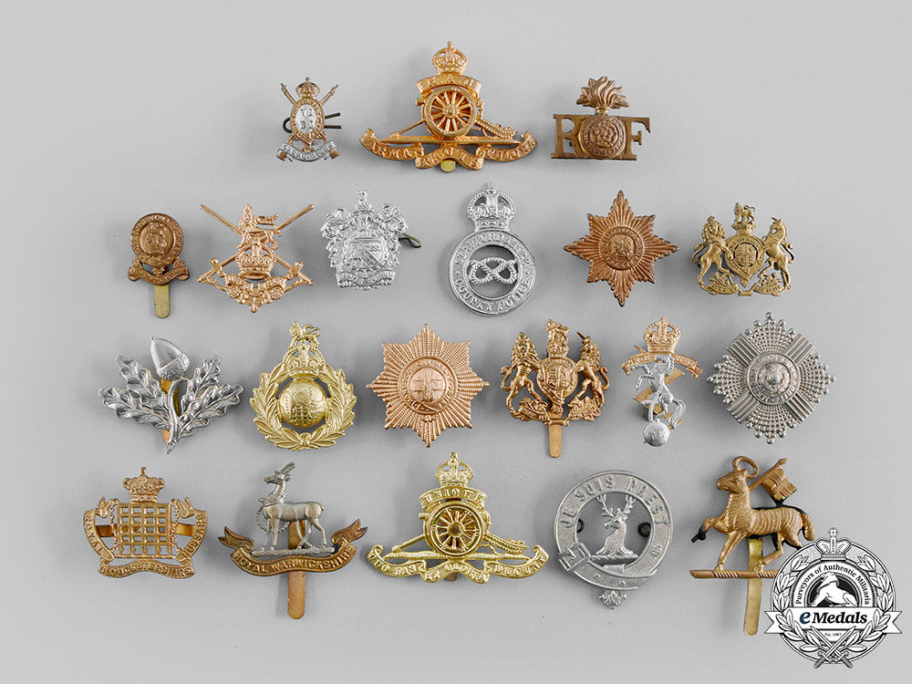 united_kingdom._a_lot_of_twenty_cap_badges_m19_22670_1