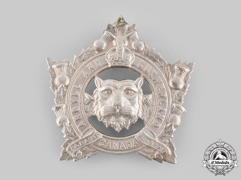 canada._two_regimental_insignia_m19_22865