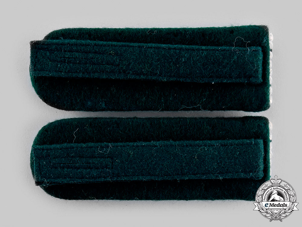 germany,_heer._a_set_of_heeresverwaltung(_army_administration)_beamter_lieutenant_equivalent_shoulder_boards_m19_22934
