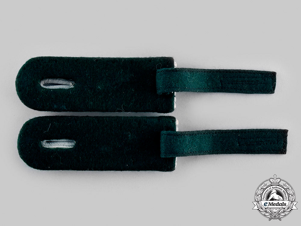 germany,_heer._a_set_of_heeresverwaltung(_army_administration)_beamter_lieutenant_equivalent_shoulder_boards_m19_22935