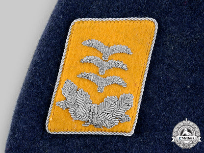 germany,_luftwaffe._a_removed_tunic_collar_with_flight_hauptmann’s_collar_tabs_m19_22950