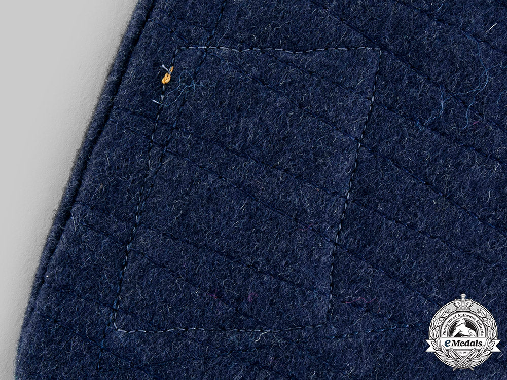 germany,_luftwaffe._a_removed_tunic_collar_with_flight_hauptmann’s_collar_tabs_m19_22951