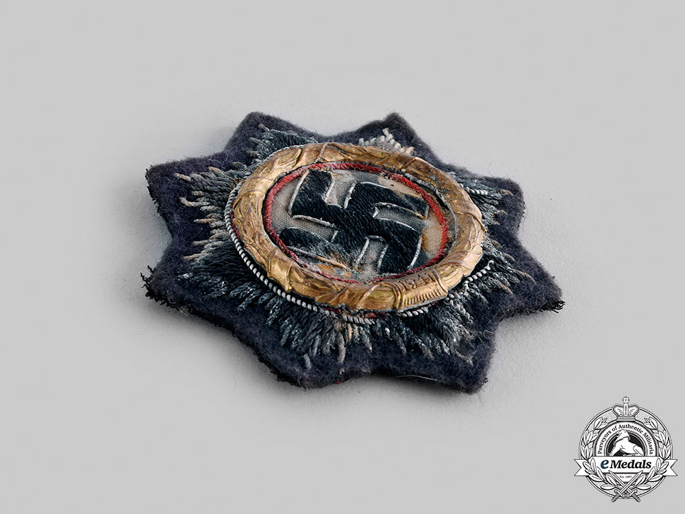 germany,_wehrmacht._a_german_cross,_gold_grade,_cloth_version_m19_22999