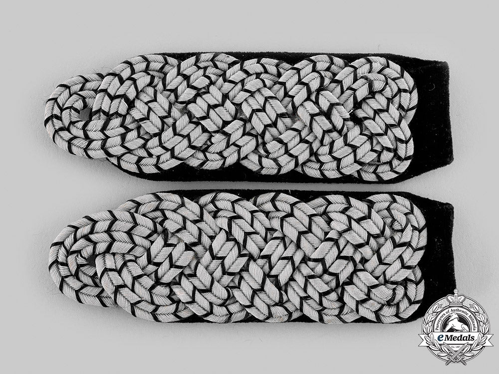 germany,_rad._a_pair_of_reich_labor_service(_rad)_arbeitsführer_shoulder_boards_m19_23184