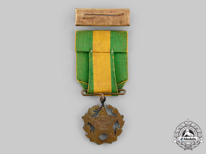 brazil,_federative_republic._a_military_long_service_medal,_i_class_for_thirty_years'_service_m19_23394_1_1_1