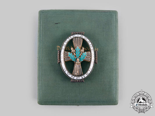 germany,_imperial._a_rare_honour_badge_of_the_germany_academy_in_münchen_with_case_m19_23832_1