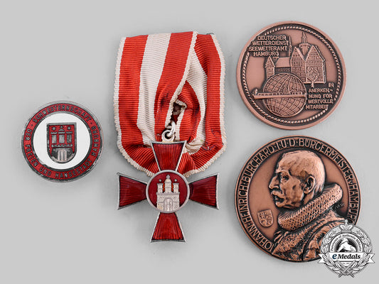 hamburg,_free_city._a_lot_of_medals&_insignia_m19_23890