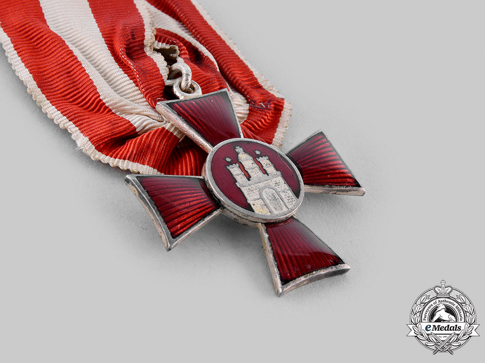 hamburg,_free_city._a_lot_of_medals&_insignia_m19_23893