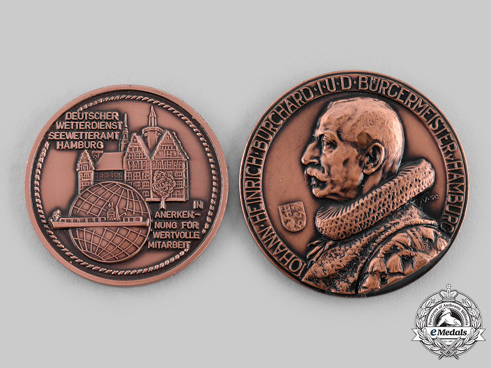 hamburg,_free_city._a_lot_of_medals&_insignia_m19_23894
