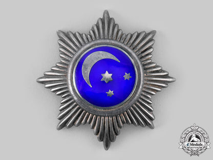 international._an_unknown_breast_star_m19_23960