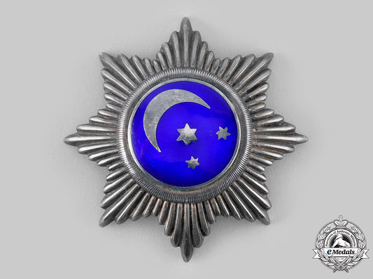 international._an_unknown_breast_star_m19_23960