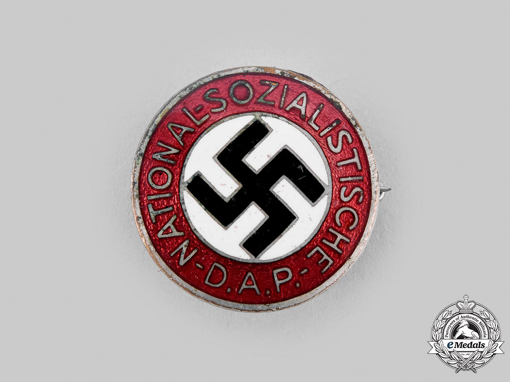 germany,_nsdap._a_membership_badge,_by_deschler&_sohn_m19_24014