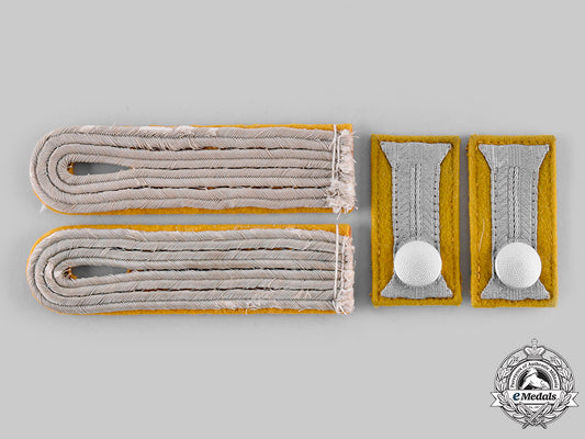 germany,_wehrmacht._a_set_of_uniform_insignia_m19_24049_1