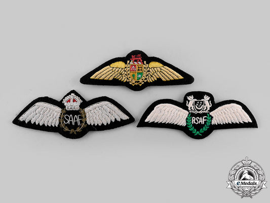 singapore,_south_africa._a_lot_of_three_pilot_badges_m19_24114