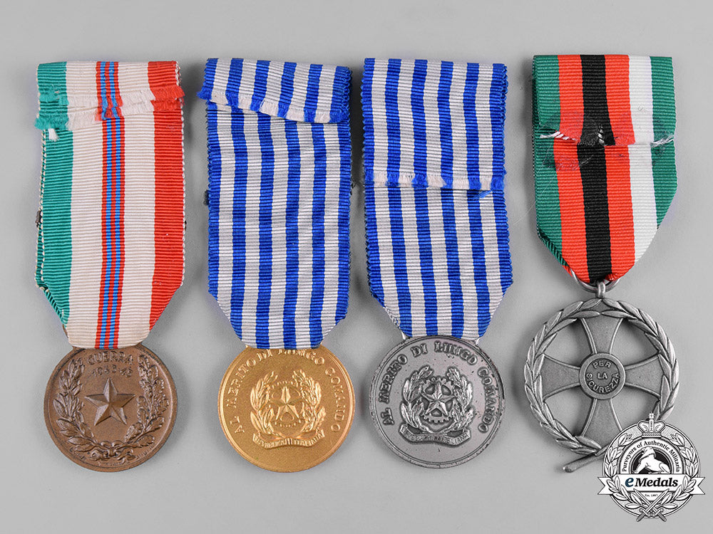 italy,_republic._a_lot_of_four_medals&_awards_m19_2450_1