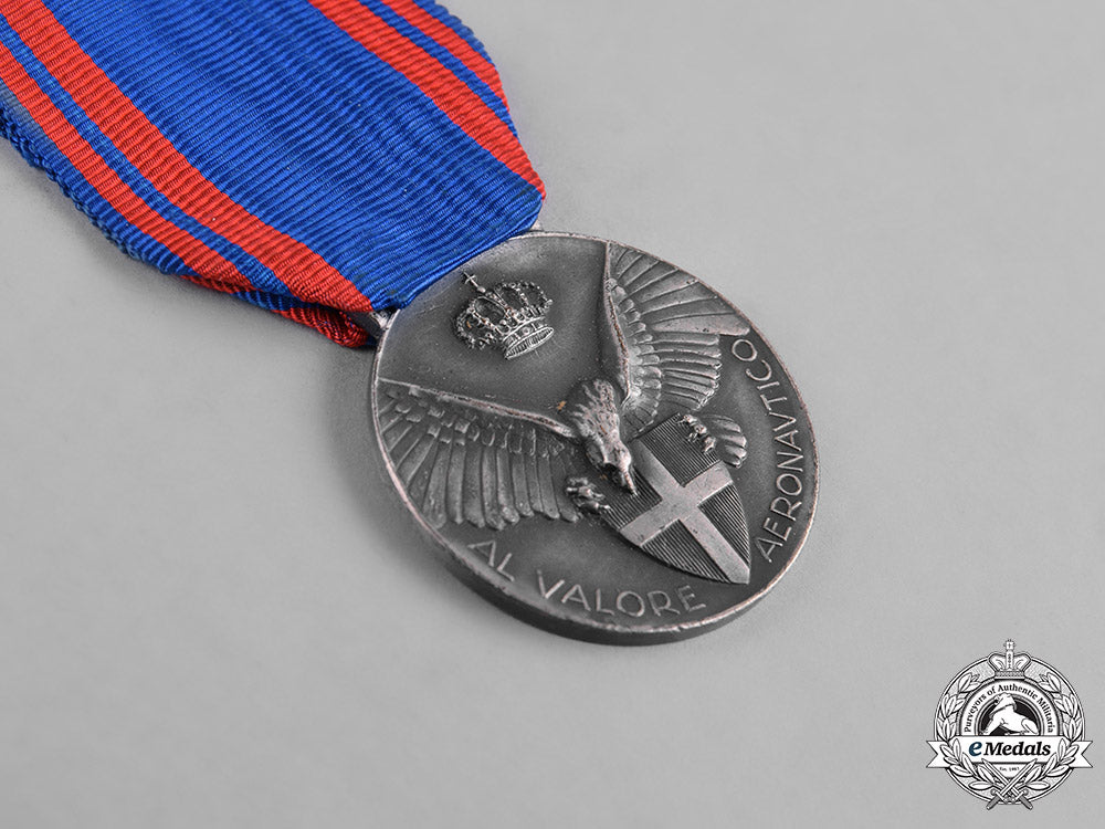 italy,_kingdom._a_medal_for_aeronautic_valour,_ii_class,_silver_grade_m19_2464