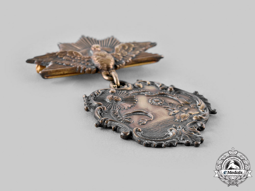united_states._a_huguenot_society_of_america_membership_badge,_by_bailey,_banks_and_biddle_m19_24651
