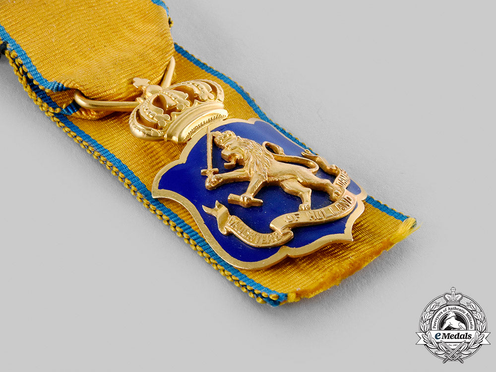 united_states._four_membership_badges_attributed_to_mary_a._taylor_c.1900_m19_24713_1_1
