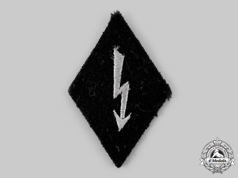 germany,_ss._a_ss_signals_personnel_em/_nco’s_sleeve_insignia_m19_24770