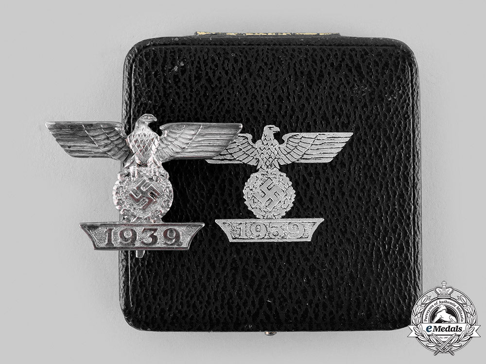 germany,_wehrmacht._a_clasp_to_the1939_iron_cross_i_class,_type_i,_with_case_m19_24859_1