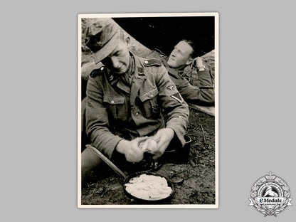 germany,_ss._a_photograph_of_waffen-_ss_personnel_m19_2486